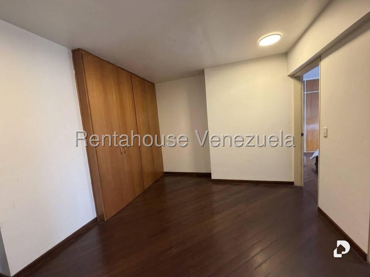 Apartamento en El Rosal, Caracas – 14