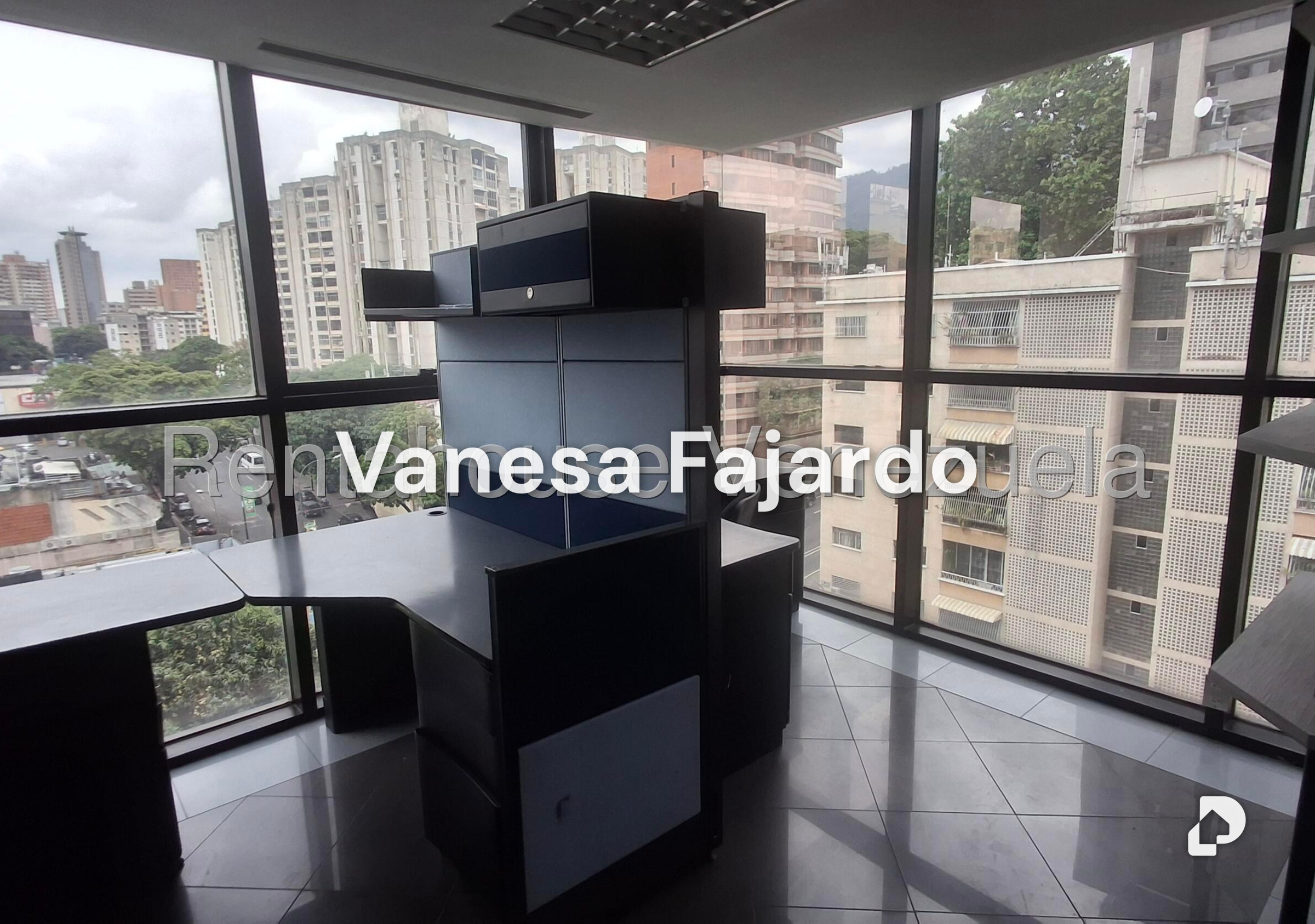 Office in El Bosque, Caracas – 16
