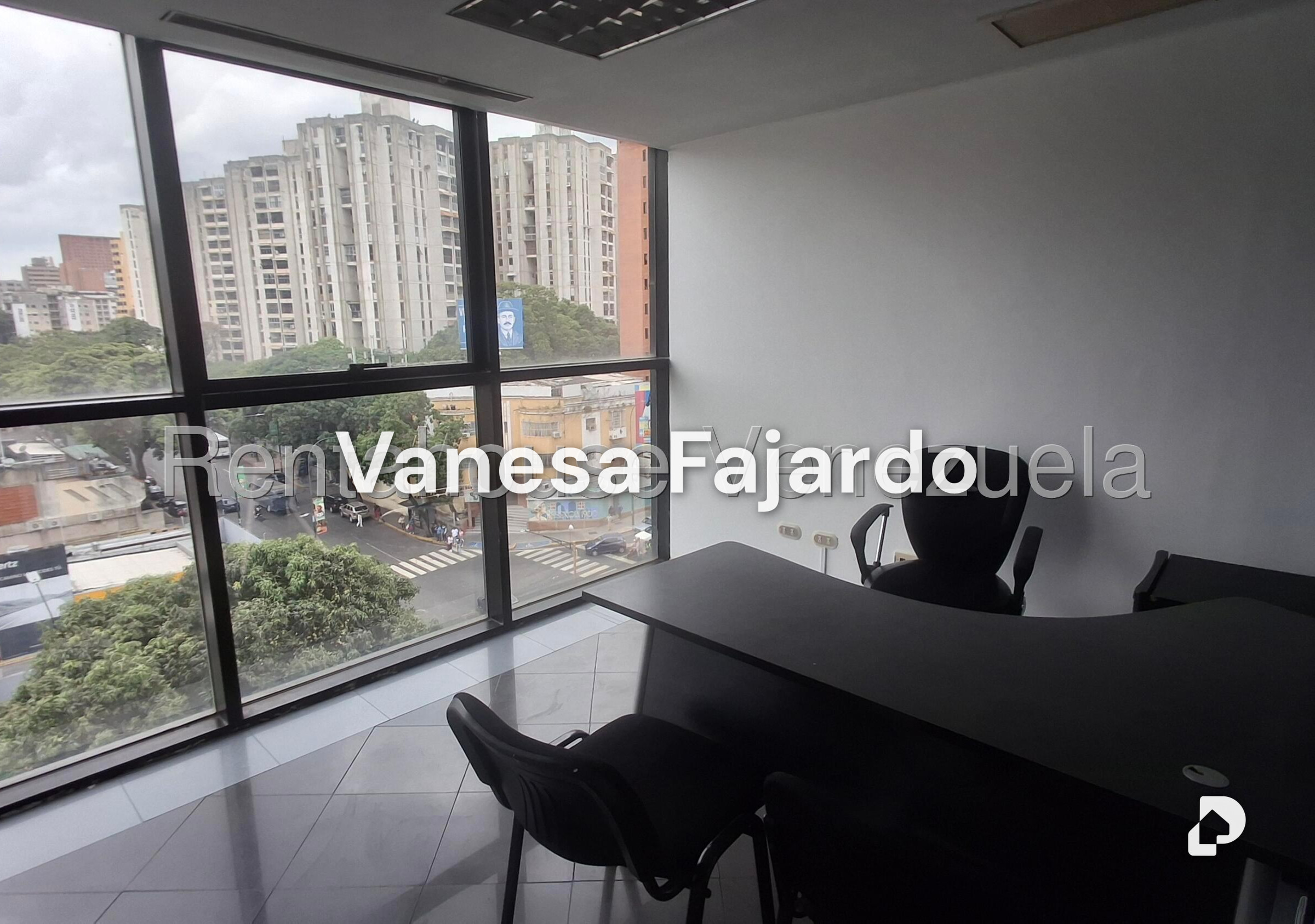 Office in El Bosque, Caracas – 9