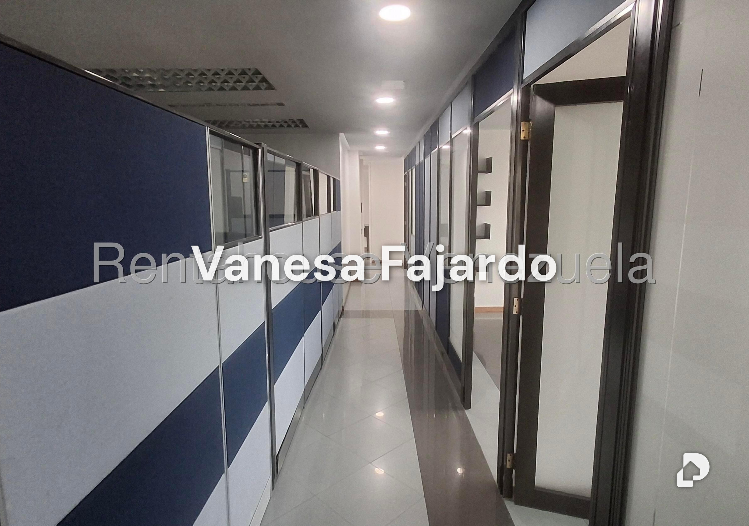Office in El Bosque, Caracas – 18