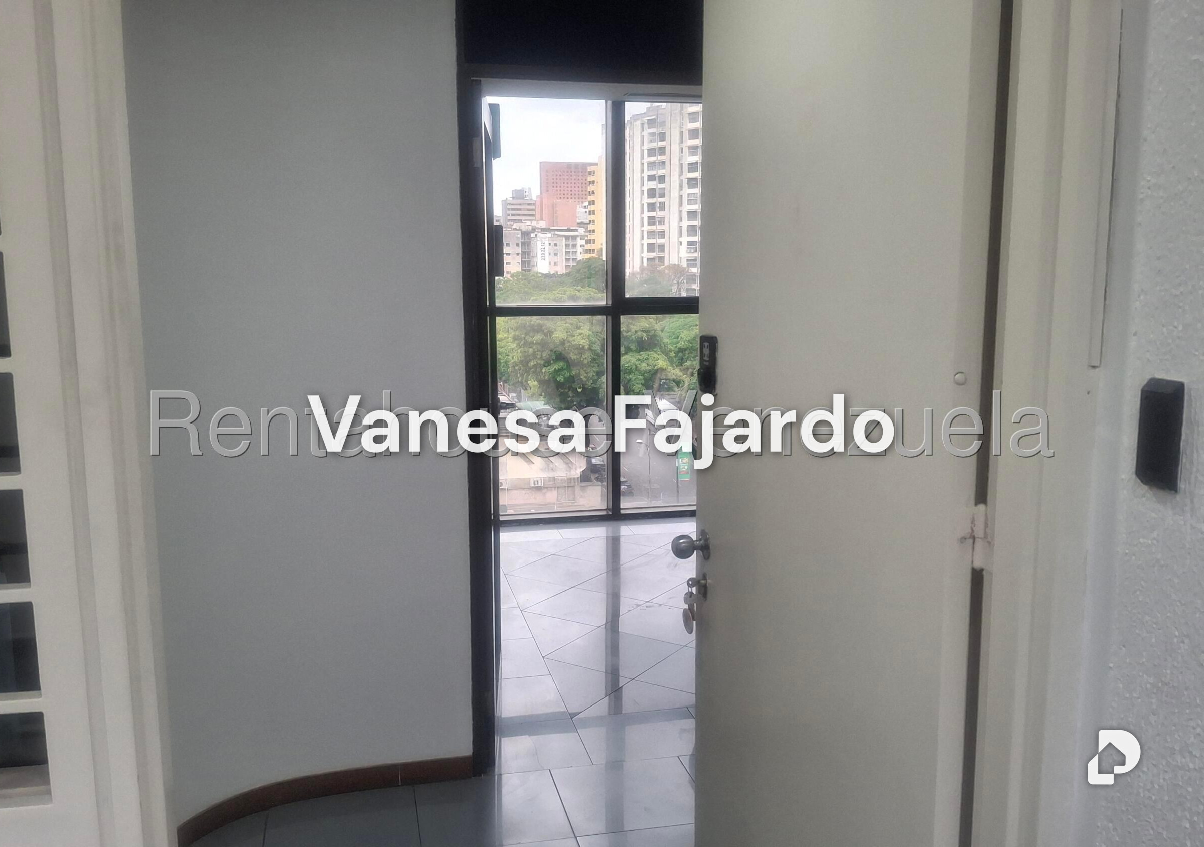 Office in El Bosque, Caracas – 4