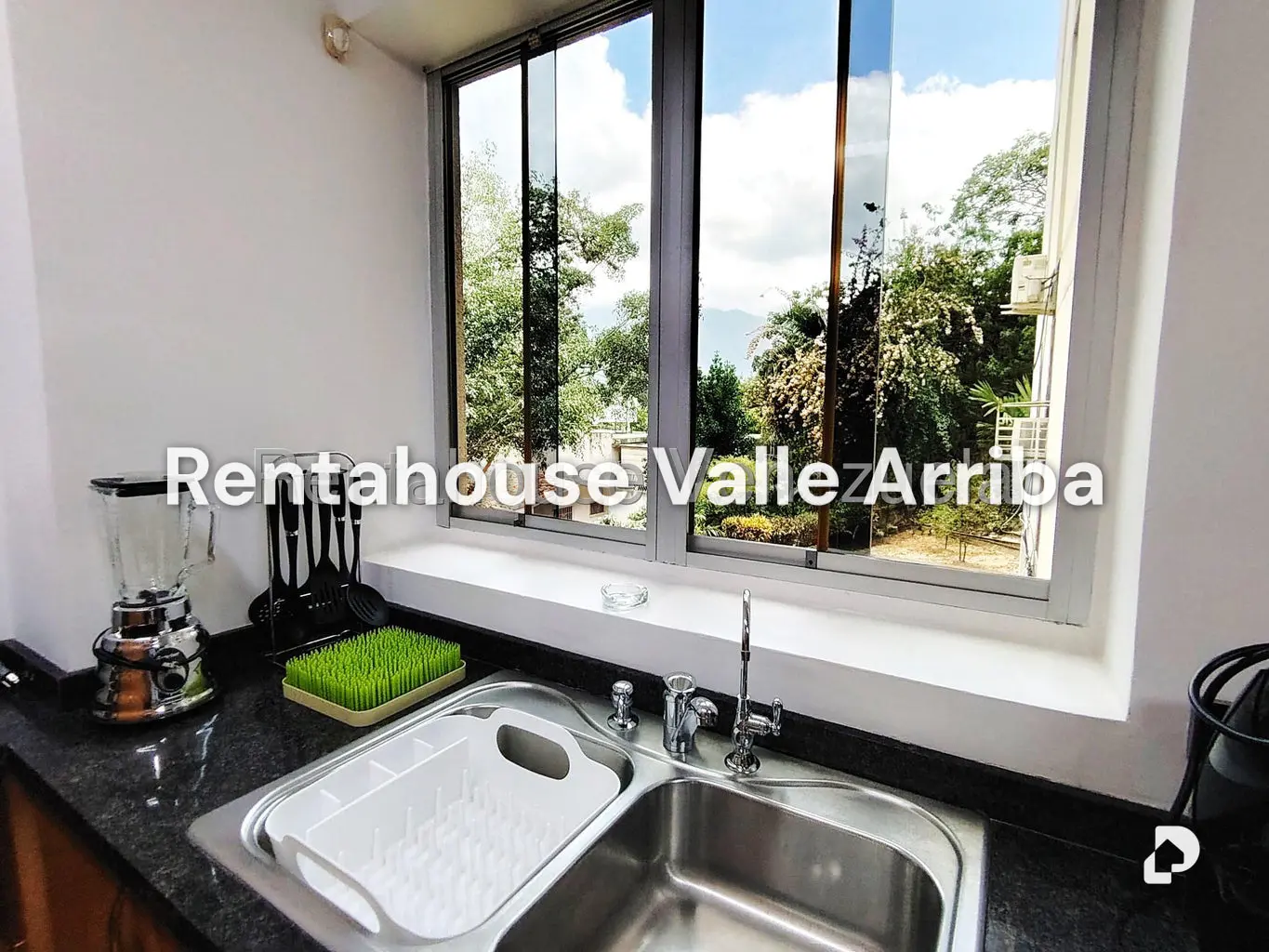 Apartamento en Lomas de Chuao, Caracas – 13
