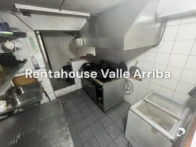 Local comercial en Colinas de Bello Monte, Caracas – 14
