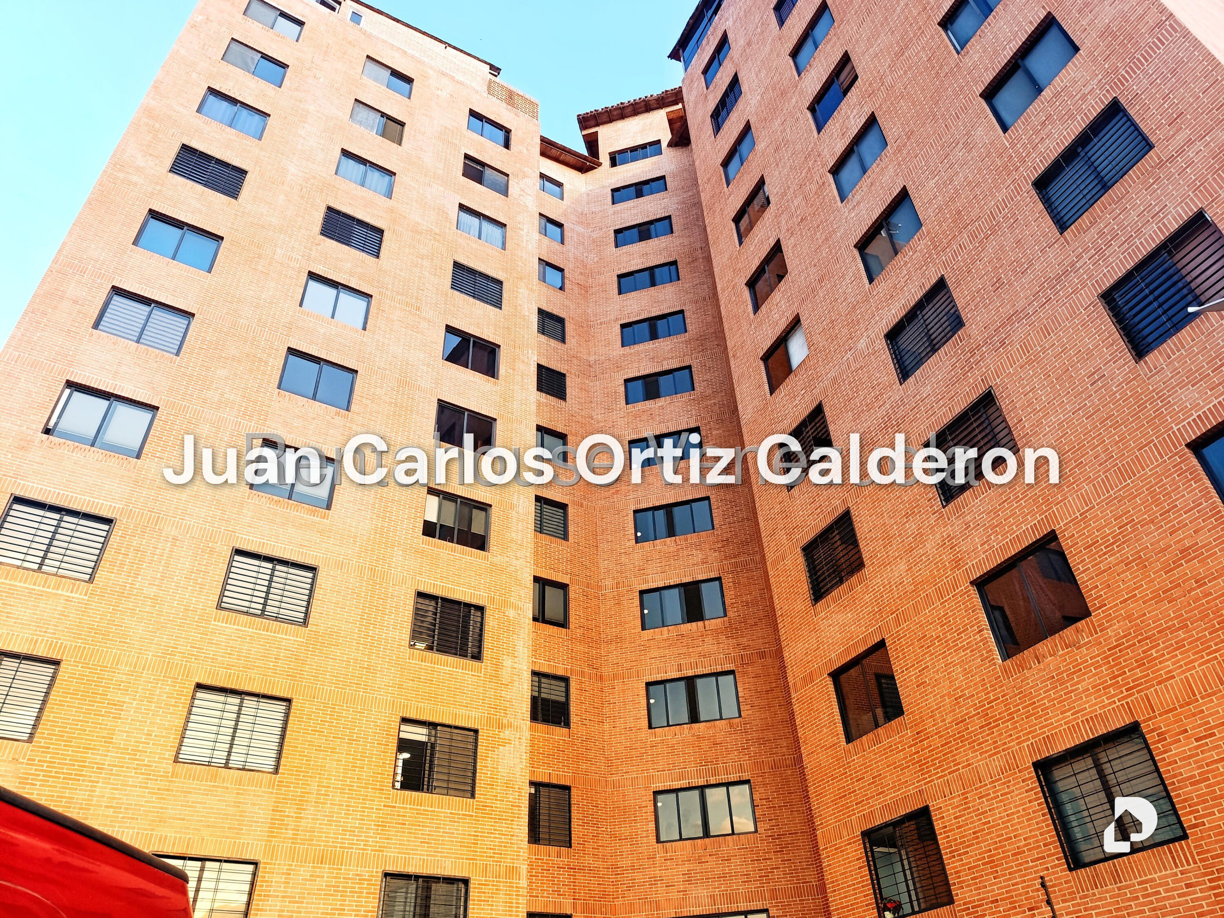 Apartamento en Colinas de La Tahona, Caracas – 2