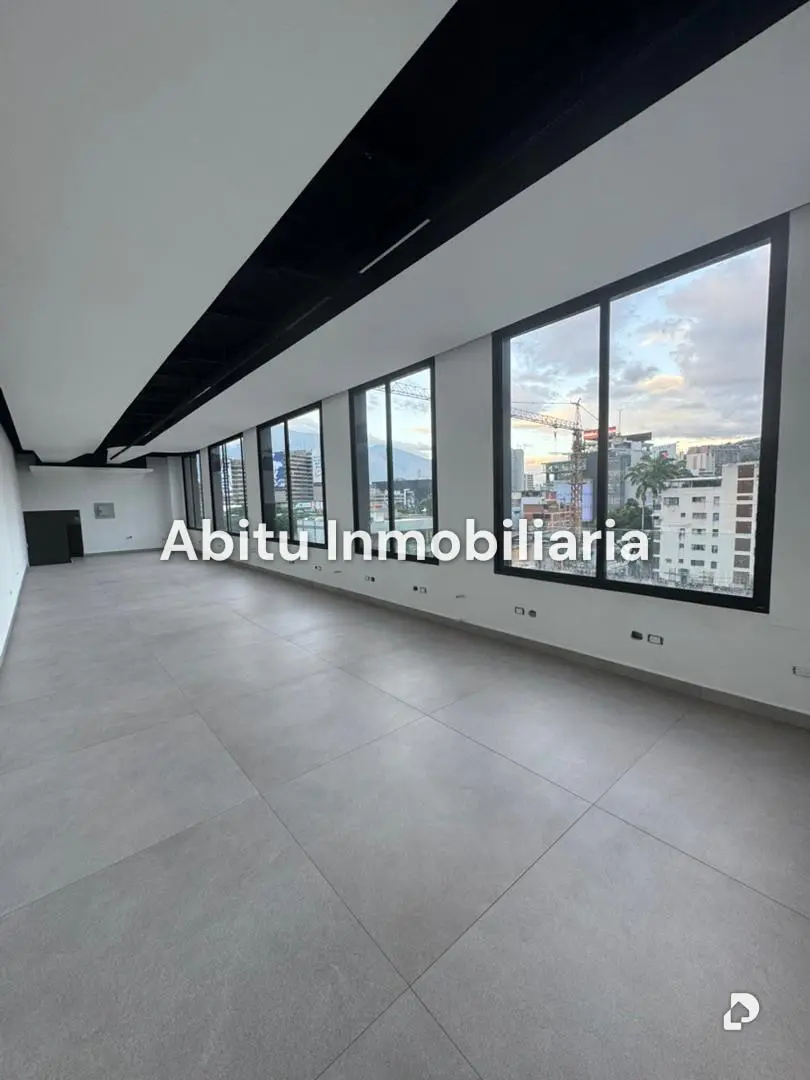 Local comercial en Las Mercedes, Caracas – 5