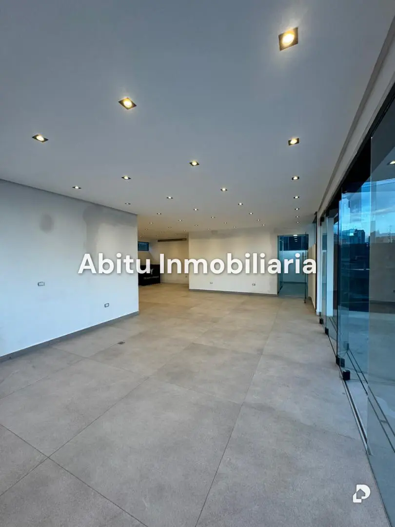 Local comercial en Las Mercedes, Caracas – 1