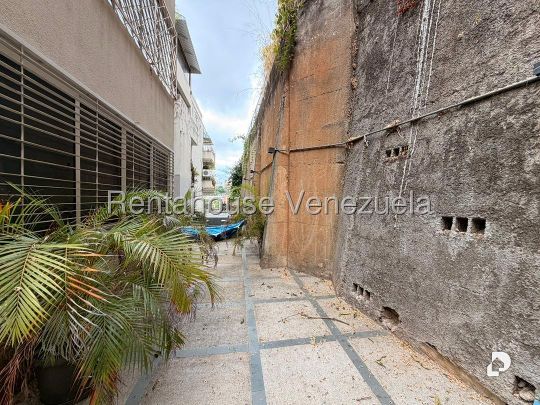 Apartamento en La Florida, Caracas – 28