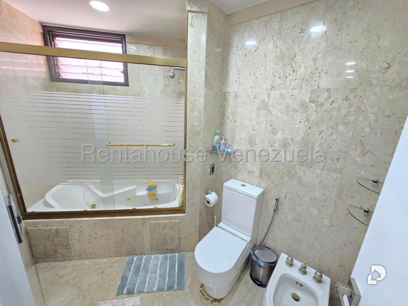 Apartamento en Campo Alegre, Caracas – 18