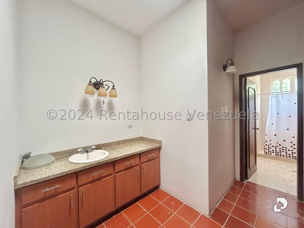 House in Prados del Este, Caracas – 31