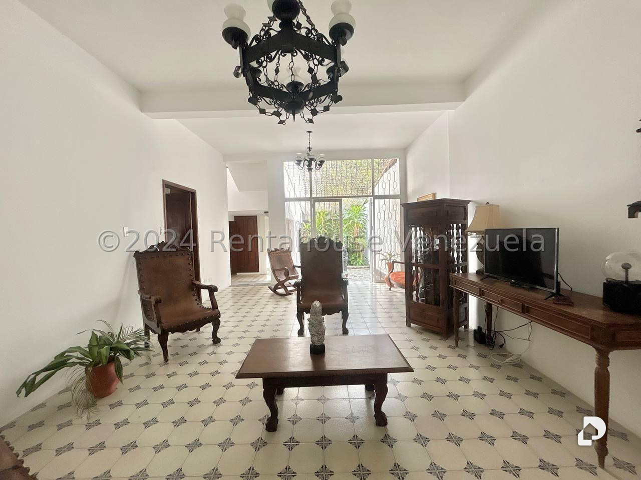House in Prados del Este, Caracas – 19