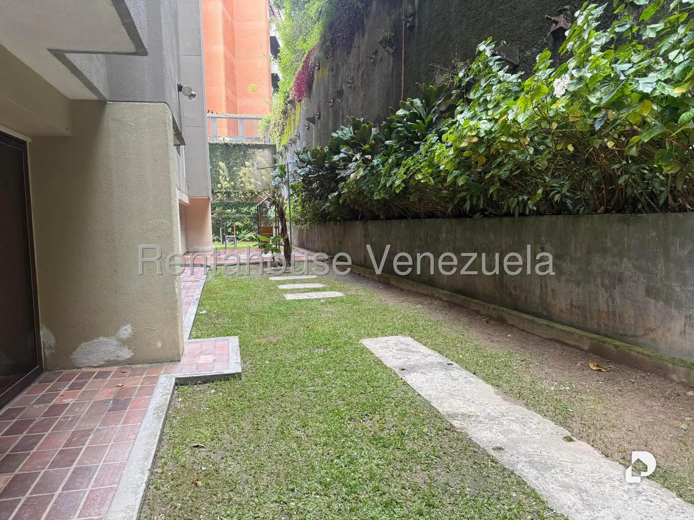 Apartamento en Los Naranjos (del Cafetal), Caracas – 28