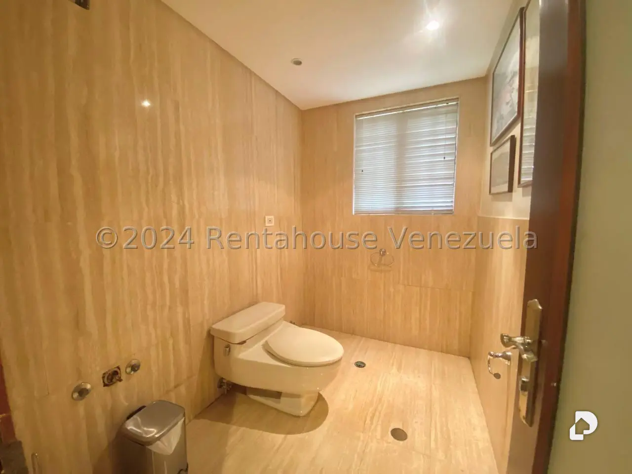Casa en Oripoto, Caracas – 20