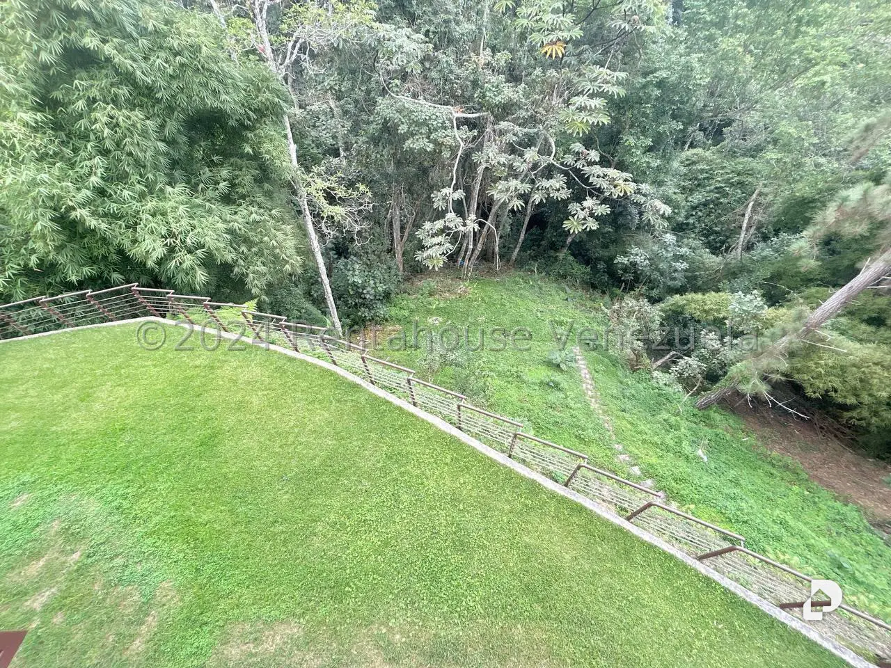 Casa en Oripoto, Caracas – 12