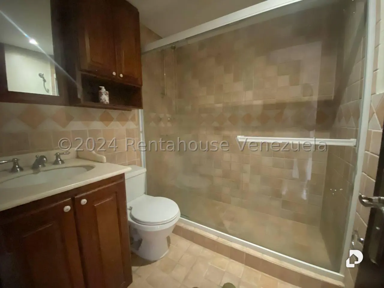 Casa en Oripoto, Caracas – 29