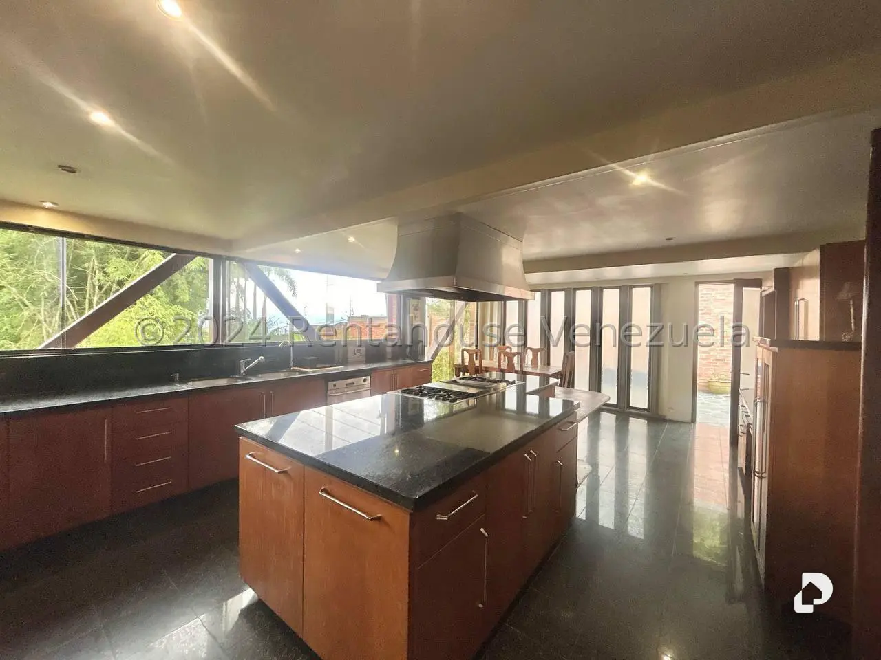 Casa en Oripoto, Caracas – 9
