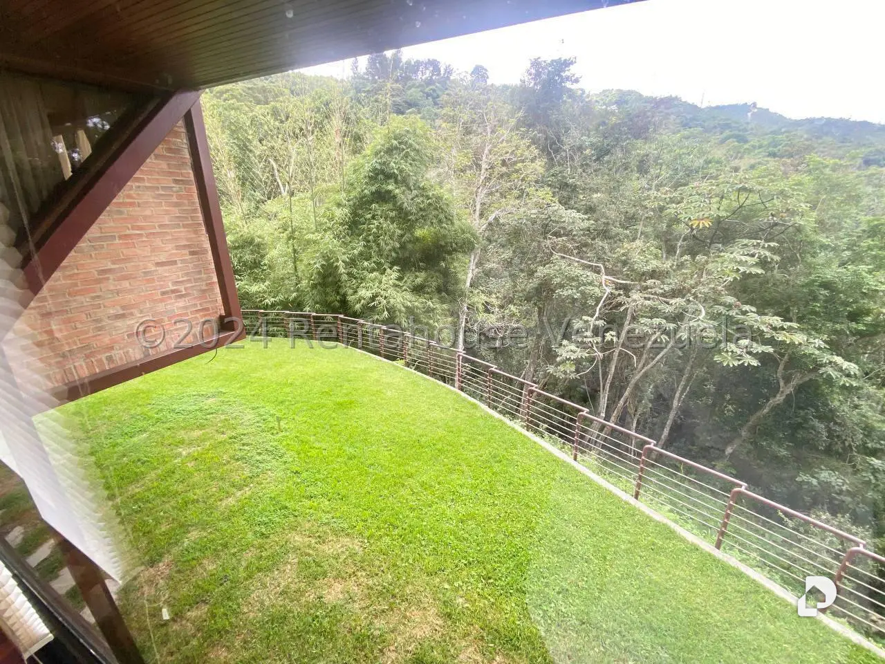 Casa en Oripoto, Caracas – 25