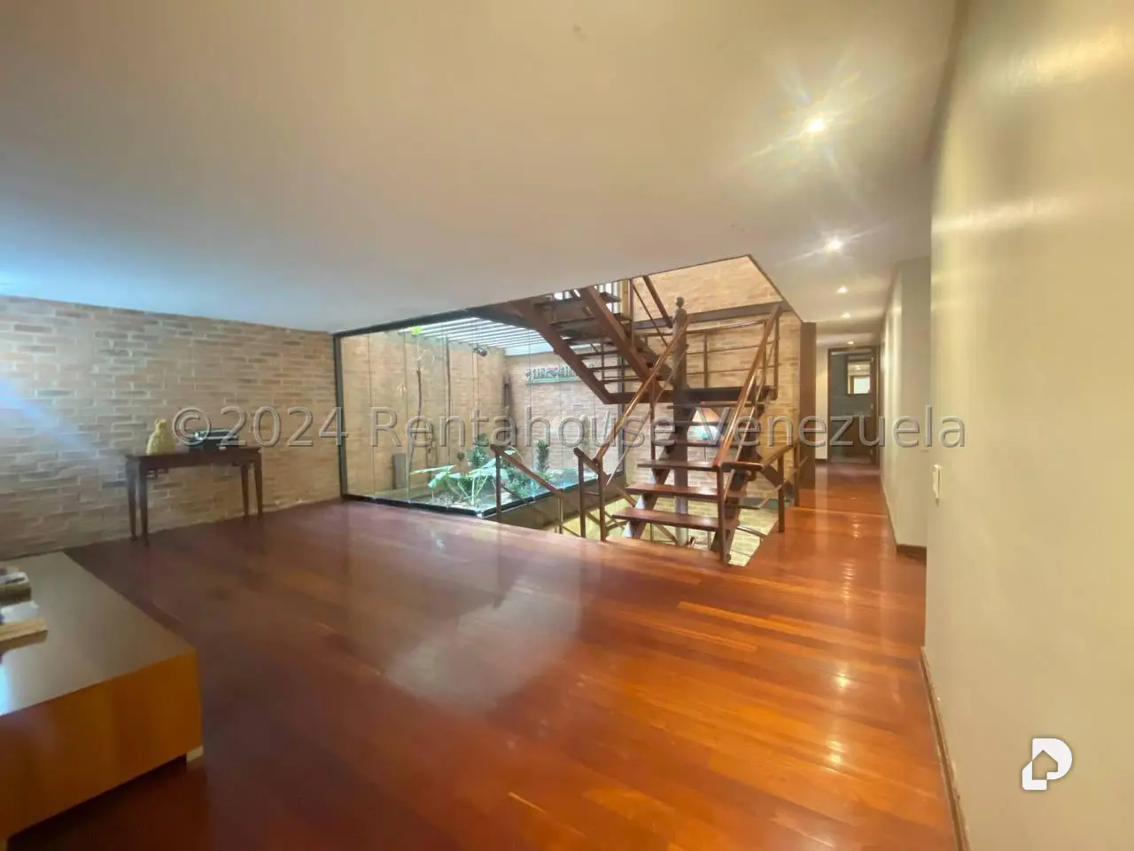 Casa en Oripoto, Caracas – 16