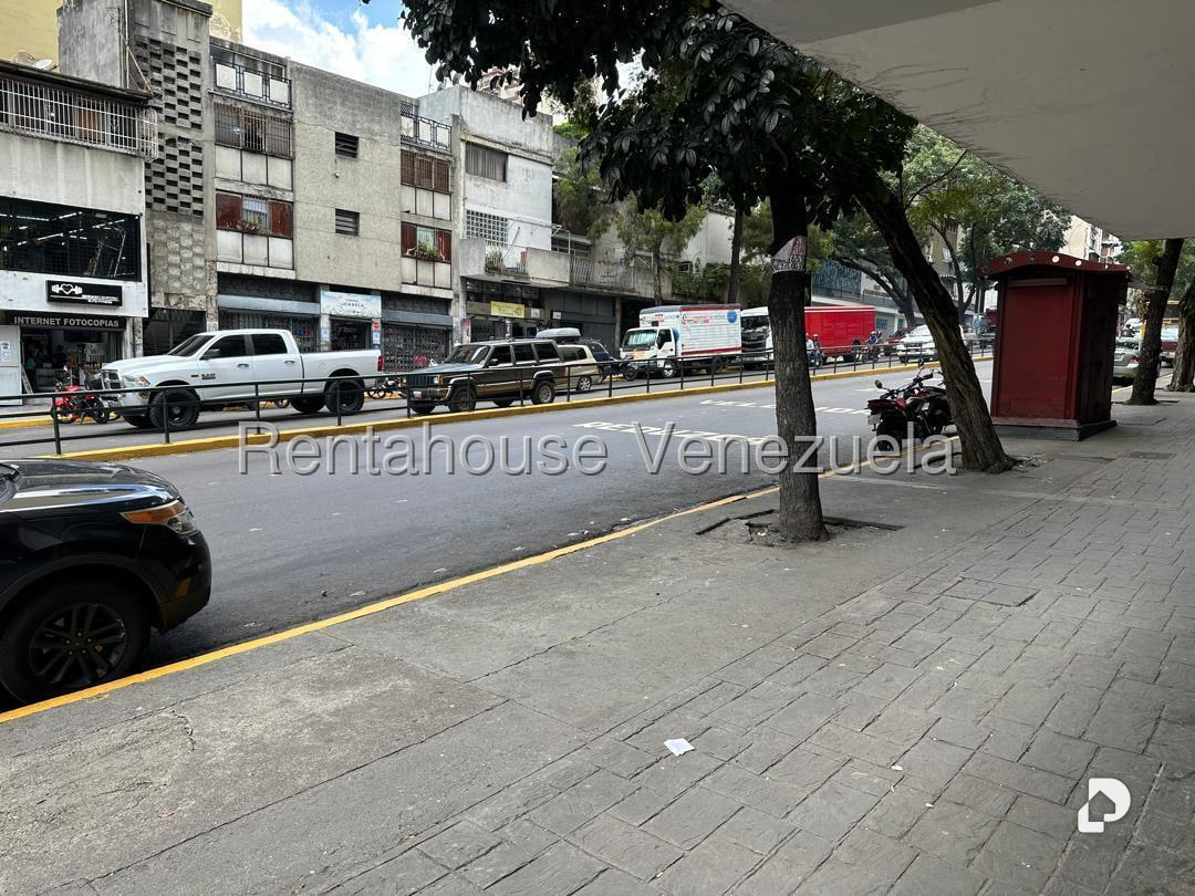 Local comercial en Parroquia Altagracia, Caracas – 14