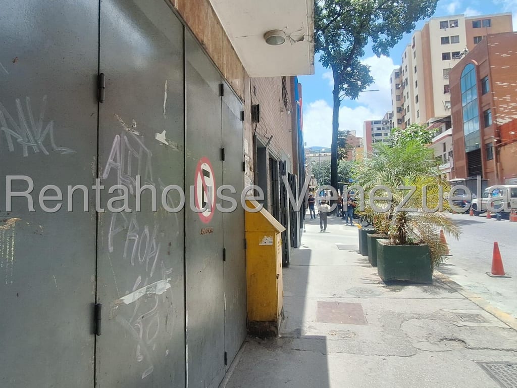 Local comercial en Quinta Crespo, Caracas - 1