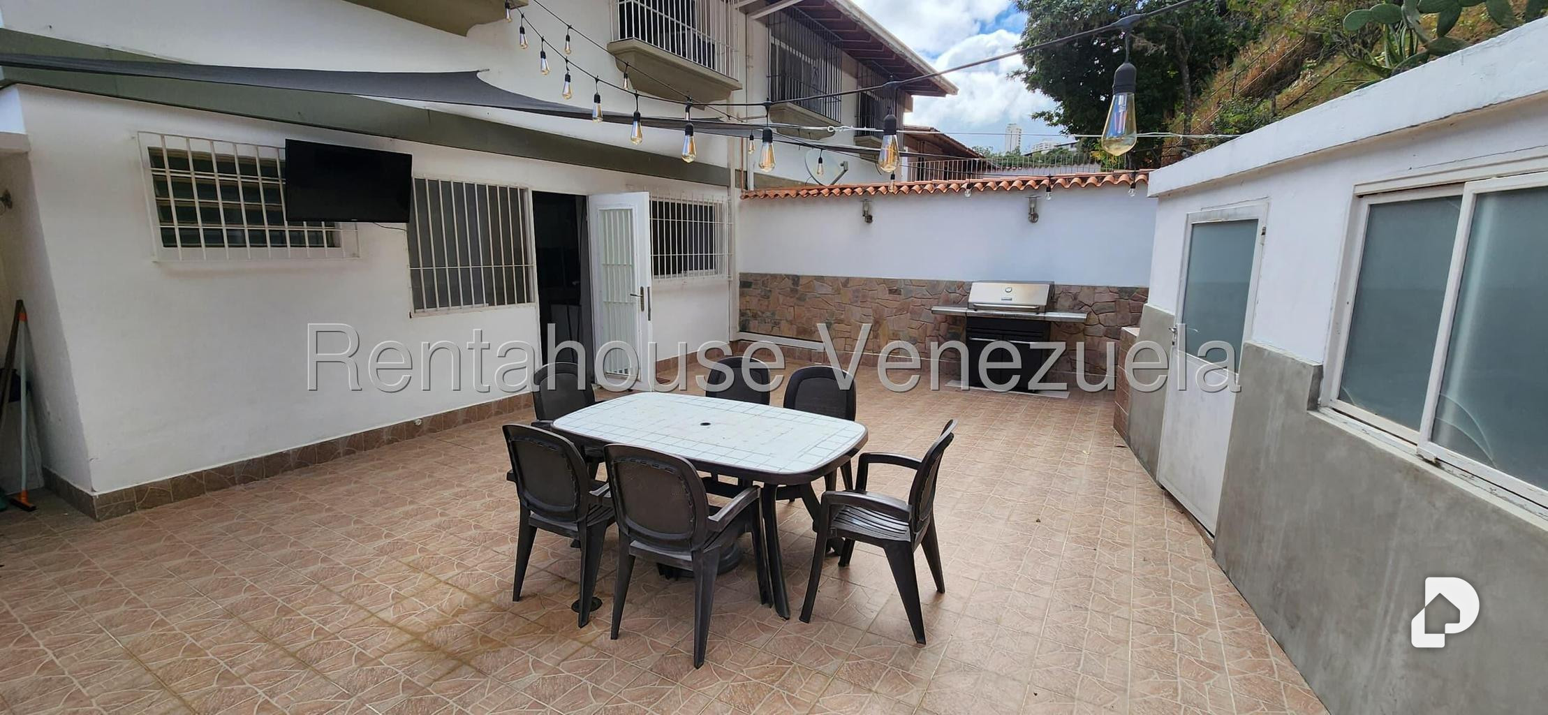 Casa en Alto Prado, Caracas – 24