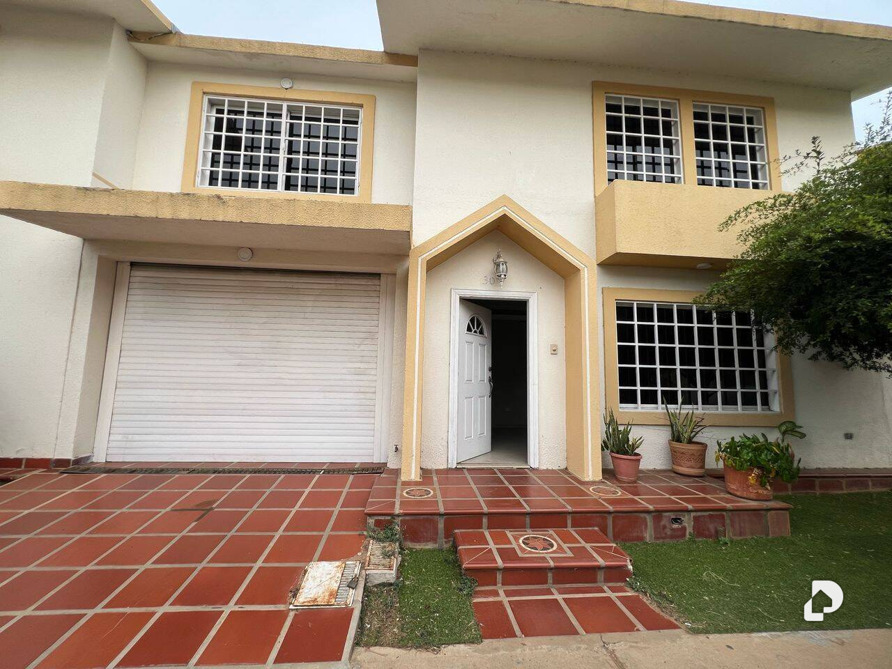 Casa en Avenida Goajira, Maracaibo – 1