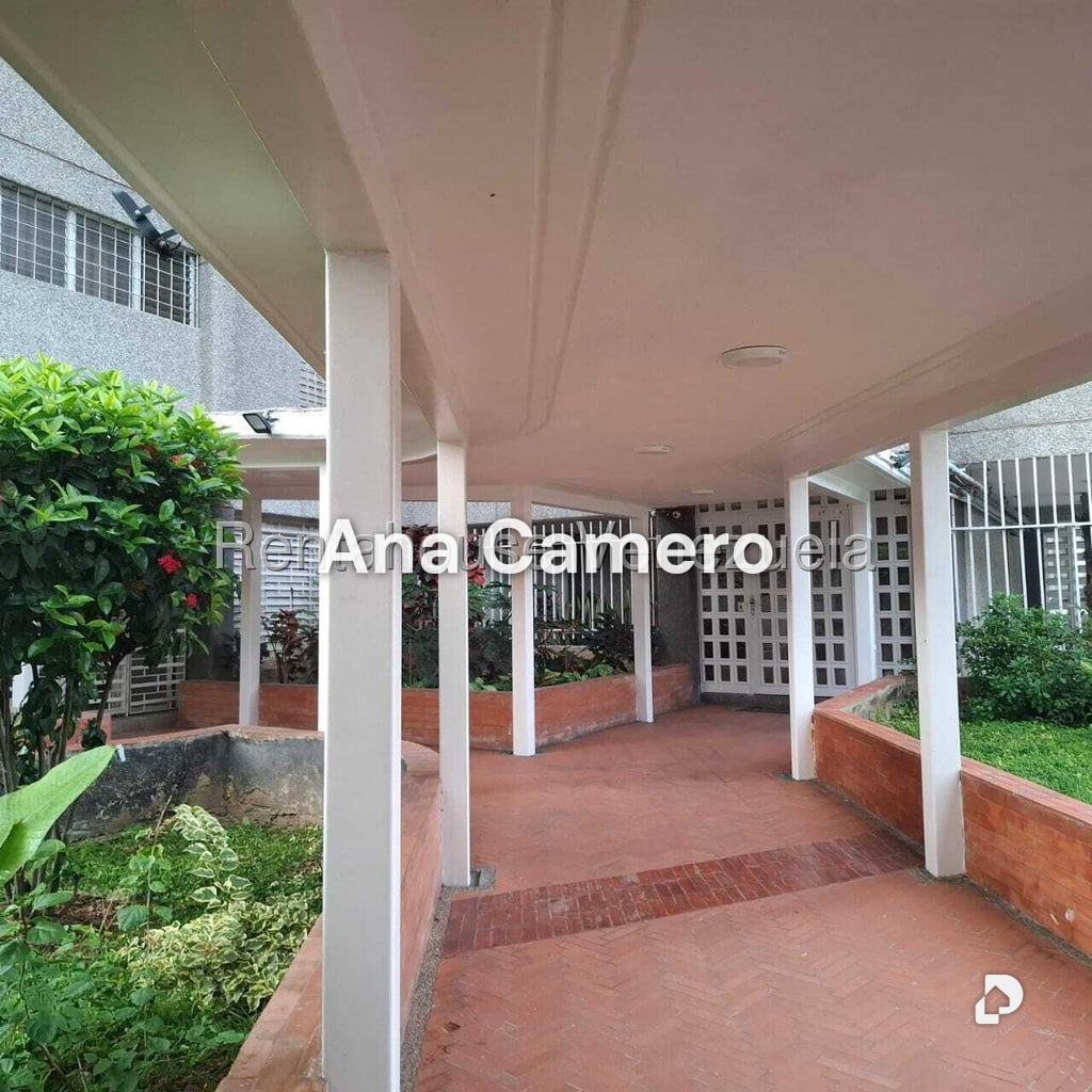Apartamento en El Cafetal, Caracas – 2