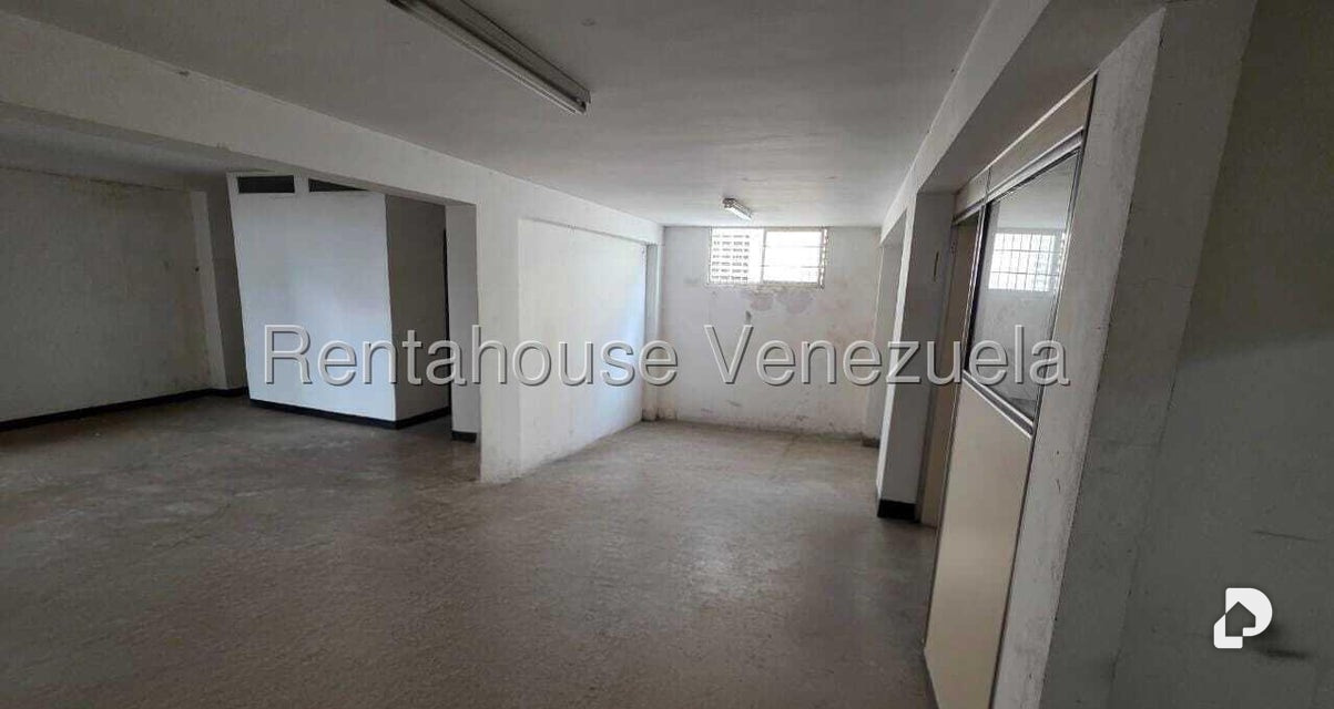 Edificio en La Trinidad, Caracas – 5