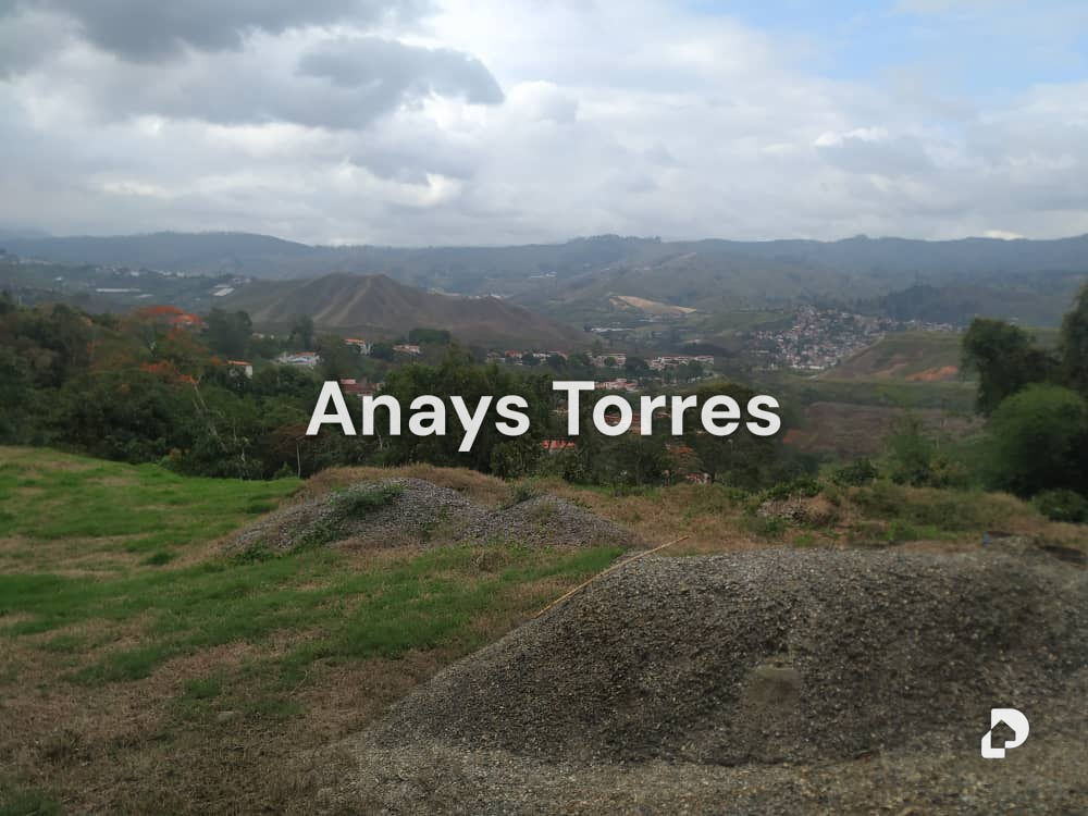 Terreno en Los Teques, Altos Mirandinos – 3