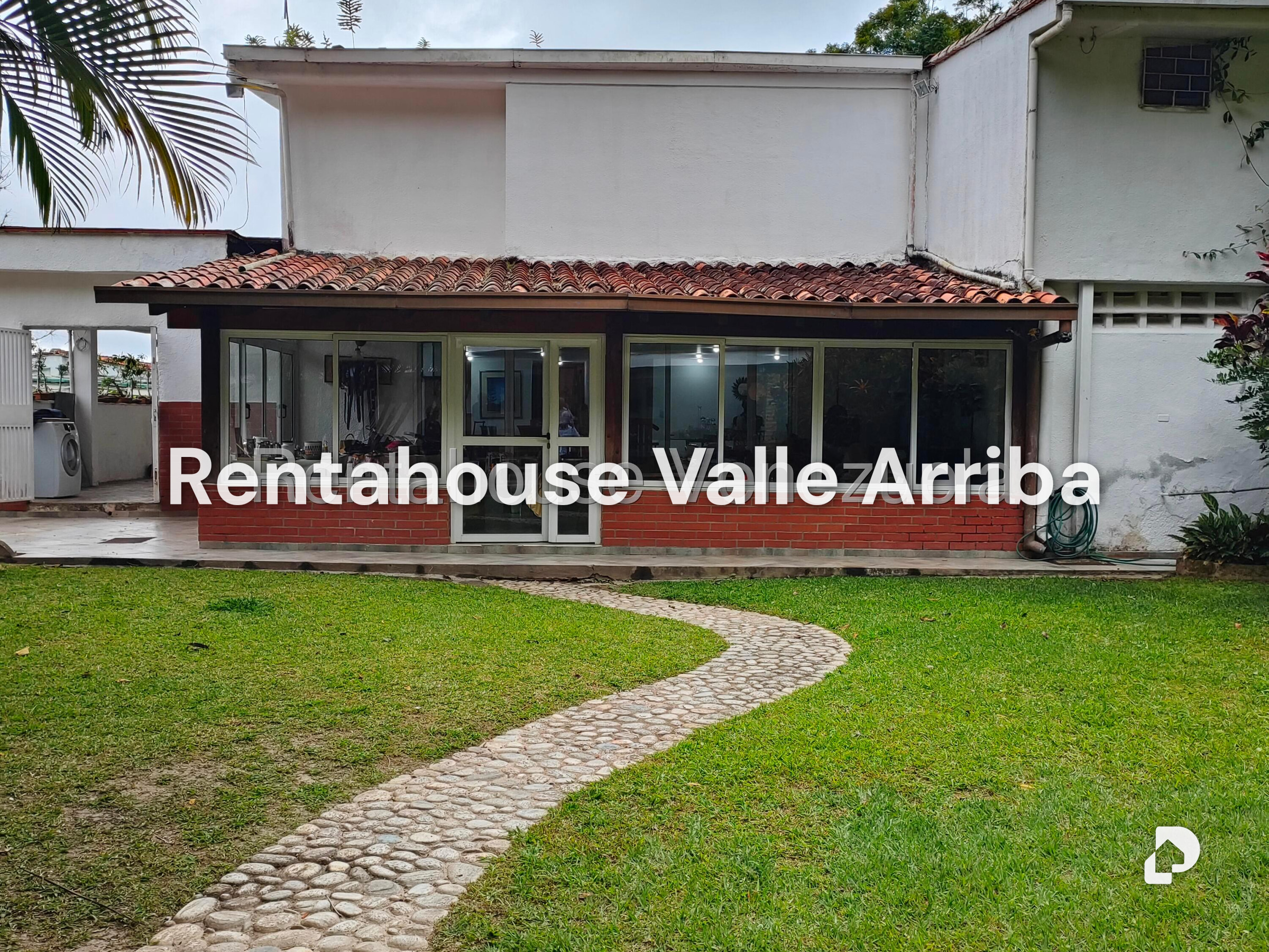 House in La Boyera, Caracas – 17