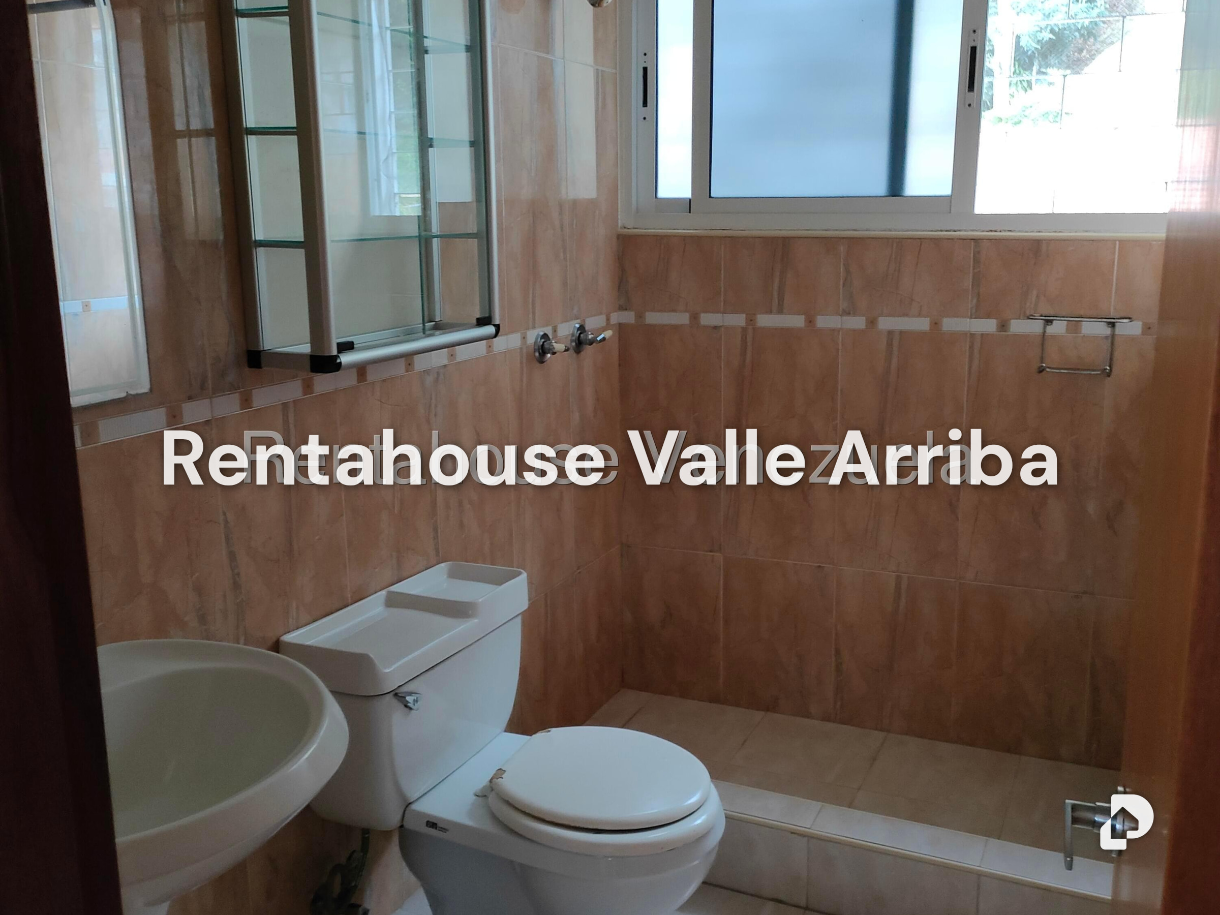 House in La Boyera, Caracas – 12