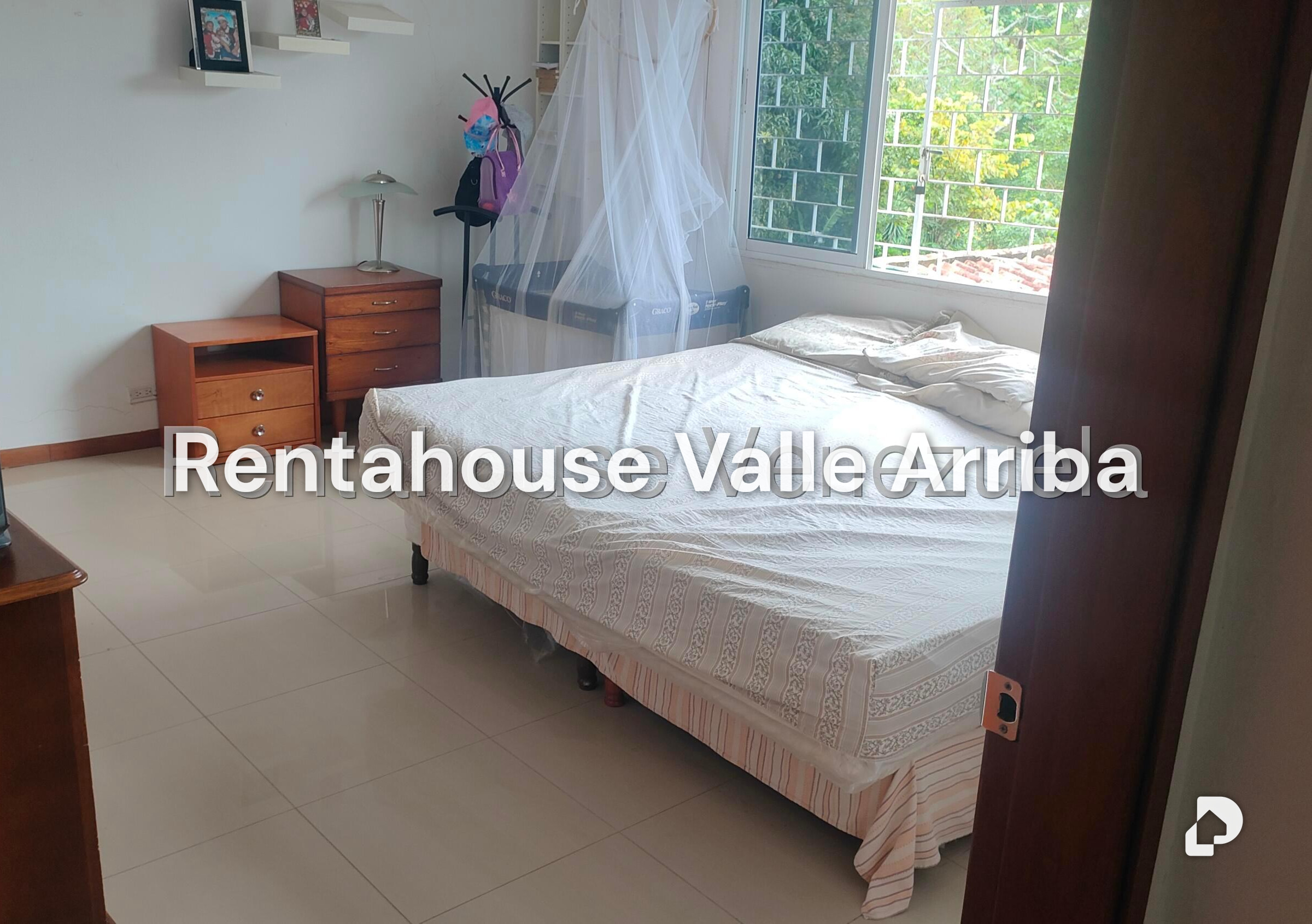 House in La Boyera, Caracas – 15