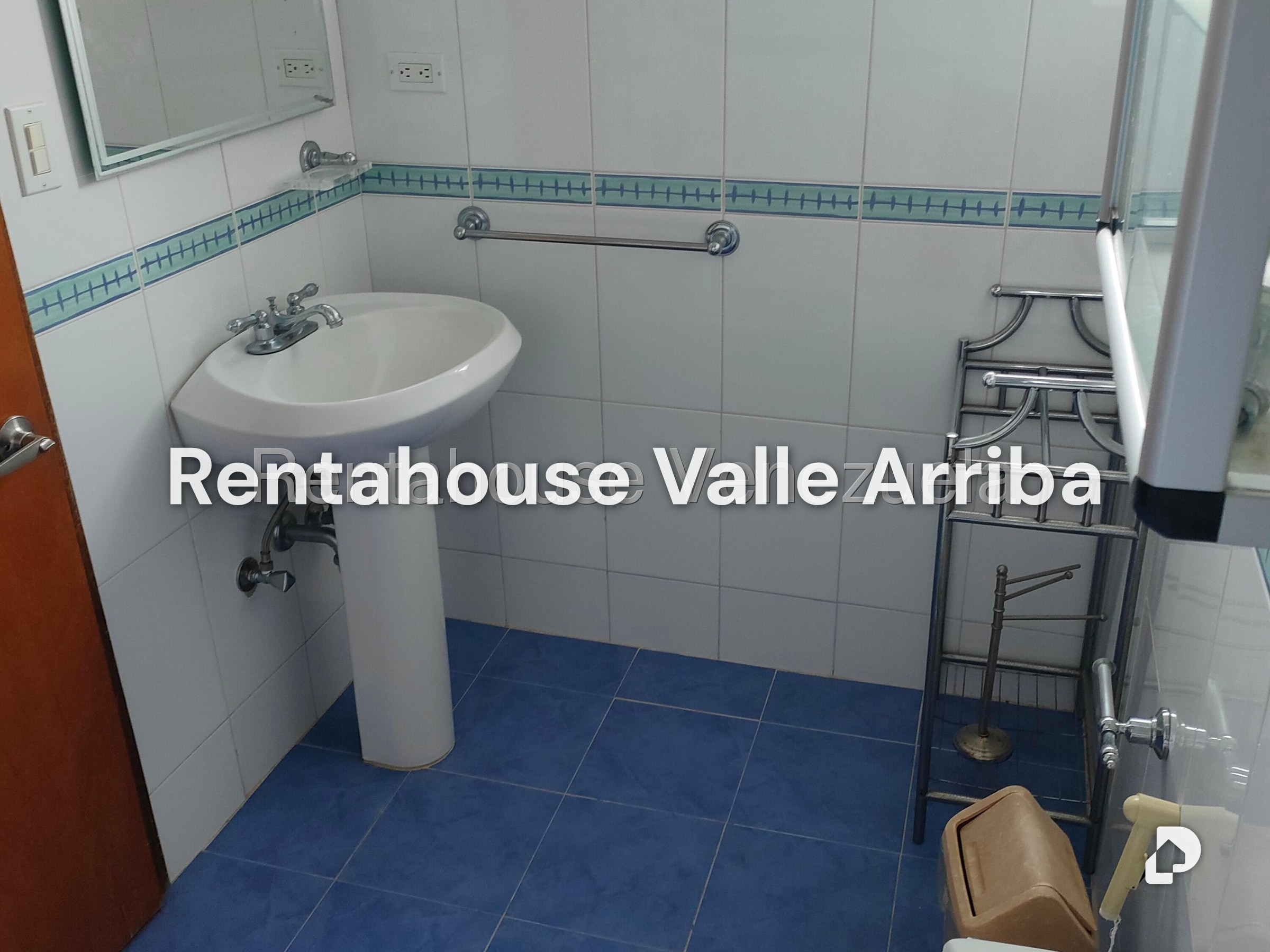 House in La Boyera, Caracas – 18