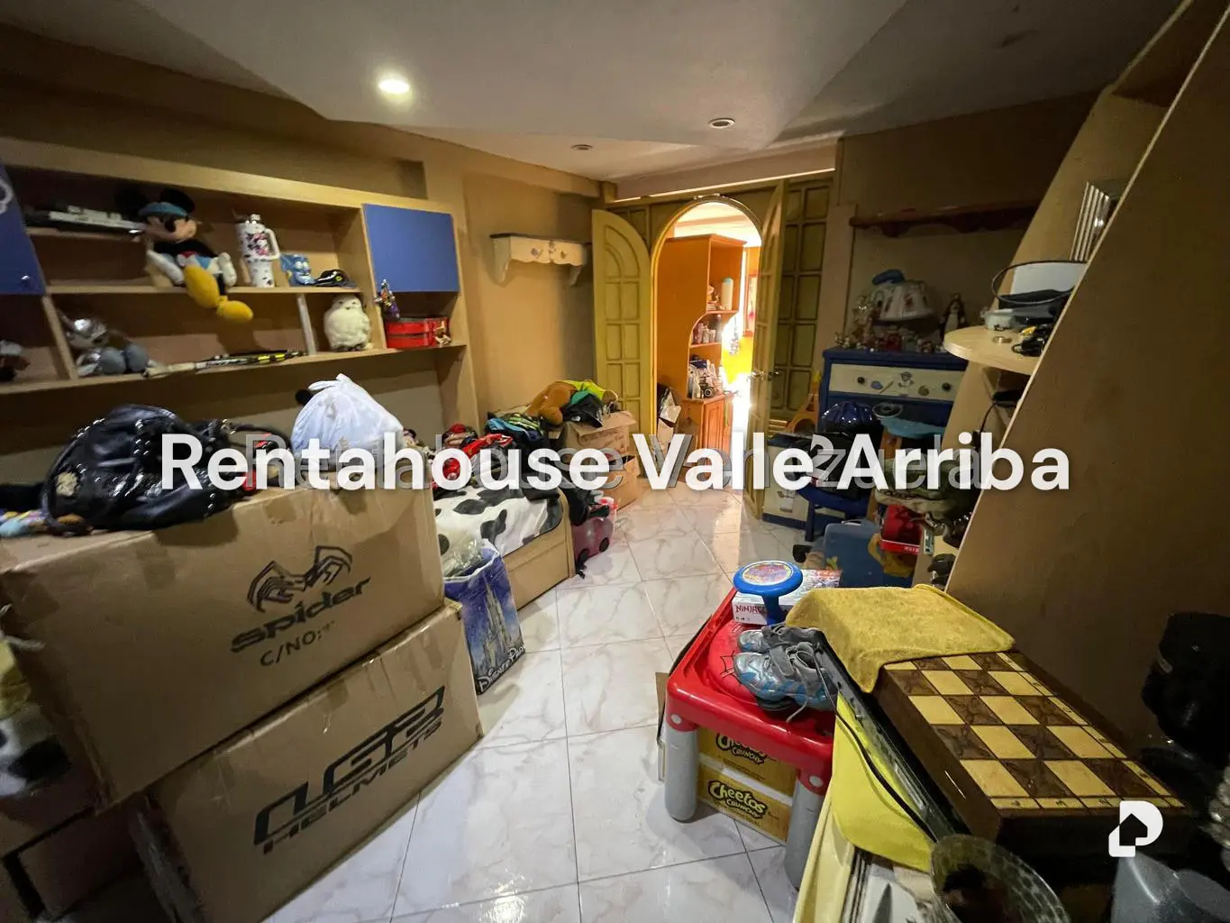Casa en Los Naranjos (del Cafetal), Caracas – 30