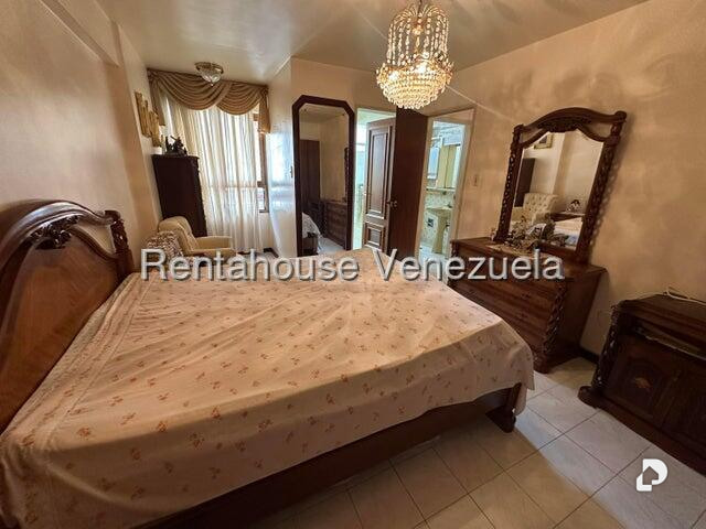 Apartamento en El Paraíso, Caracas – 17