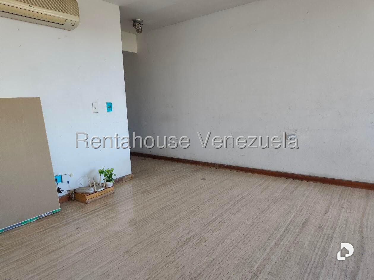 Apartamento en El Rosal, Caracas – 10