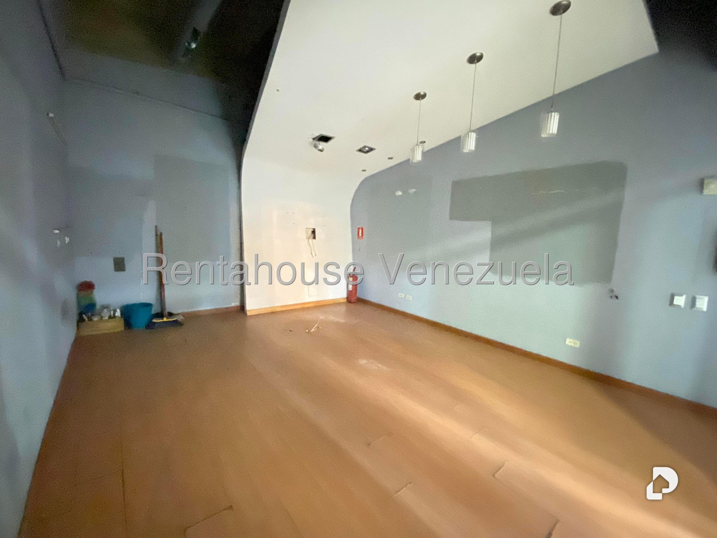 Local comercial en Manzanares, Caracas – 3