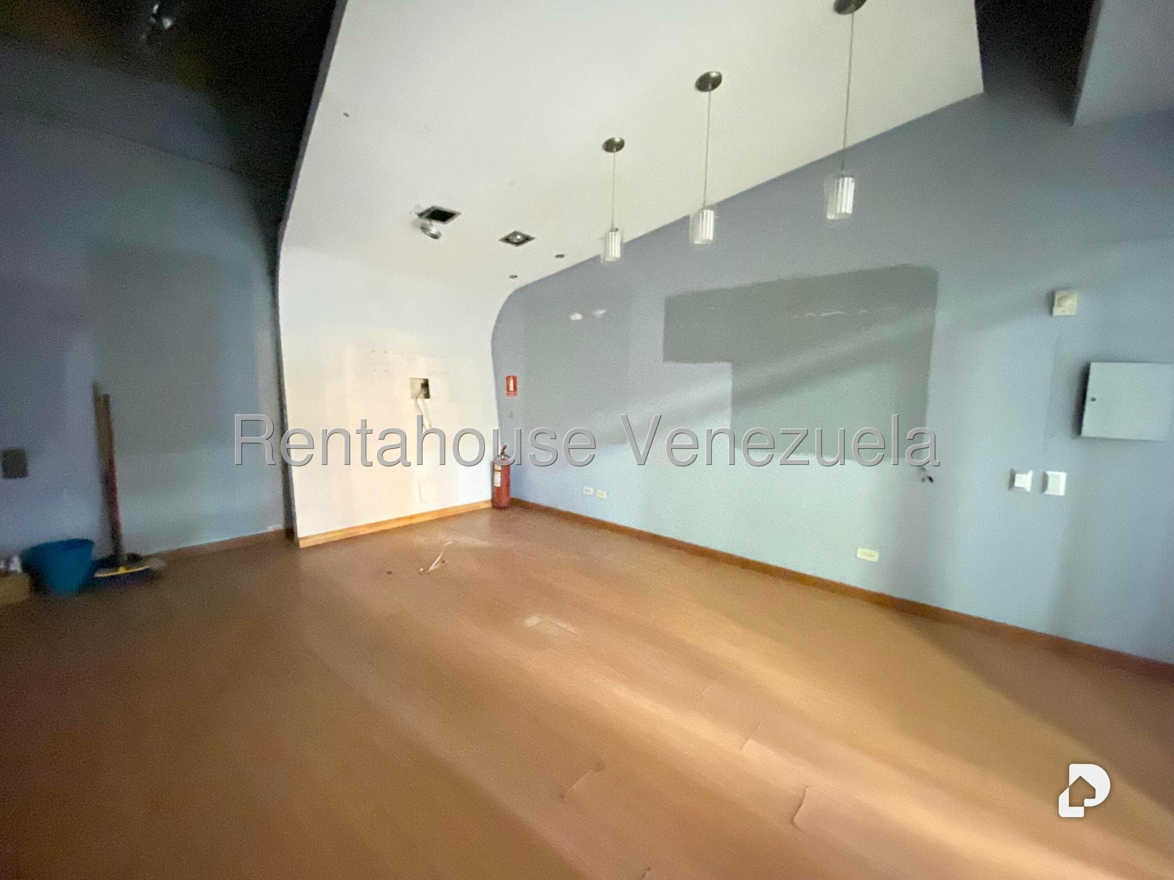 Local comercial en Manzanares, Caracas – 2