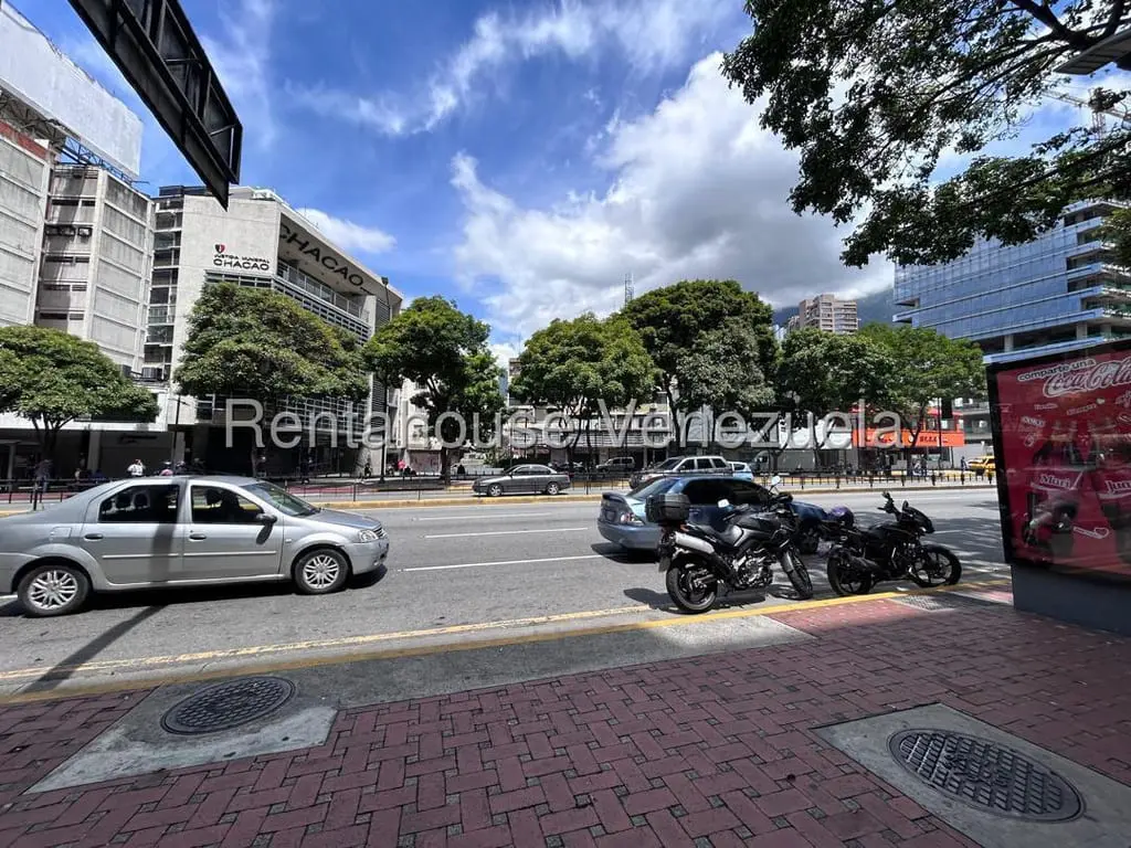 Local comercial en Chacao, Caracas - 1