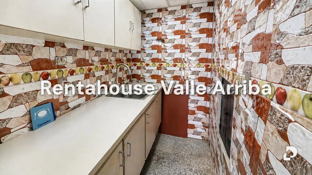 Local comercial en Cumbres de Curumo, Caracas – 9