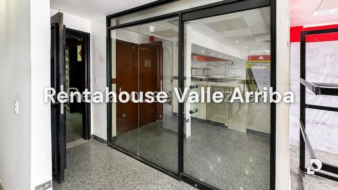 Local comercial en Cumbres de Curumo, Caracas – 5