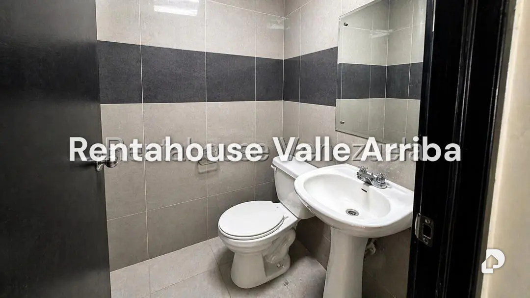 Local comercial en Cumbres de Curumo, Caracas – 8