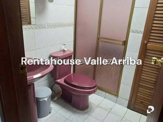 Local comercial en La Urbina, Caracas – 17