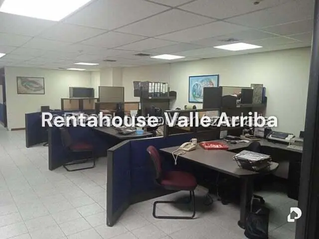 Local comercial en La Urbina, Caracas – 20