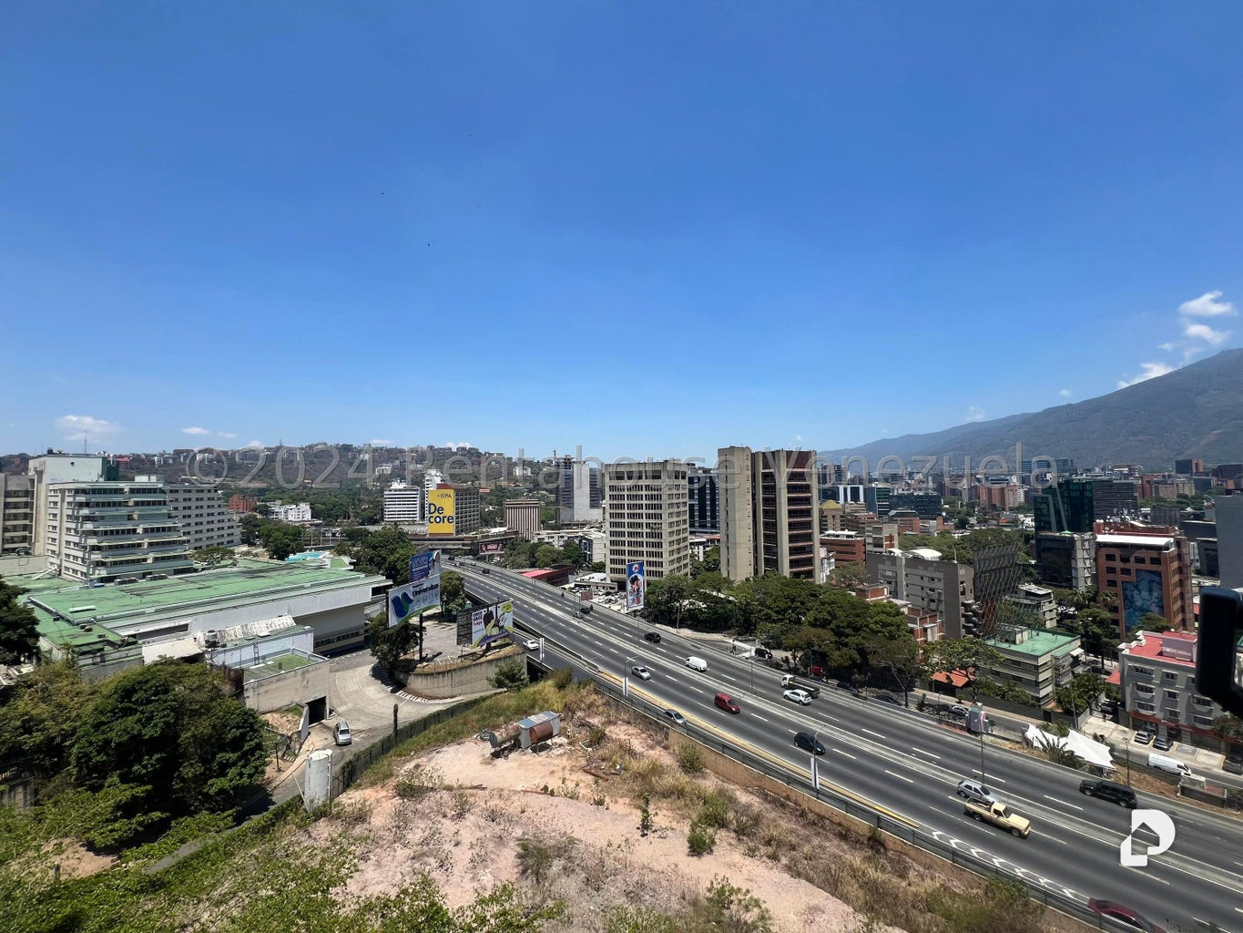 Apartamento en Lomas de Las Mercedes, Caracas – 29