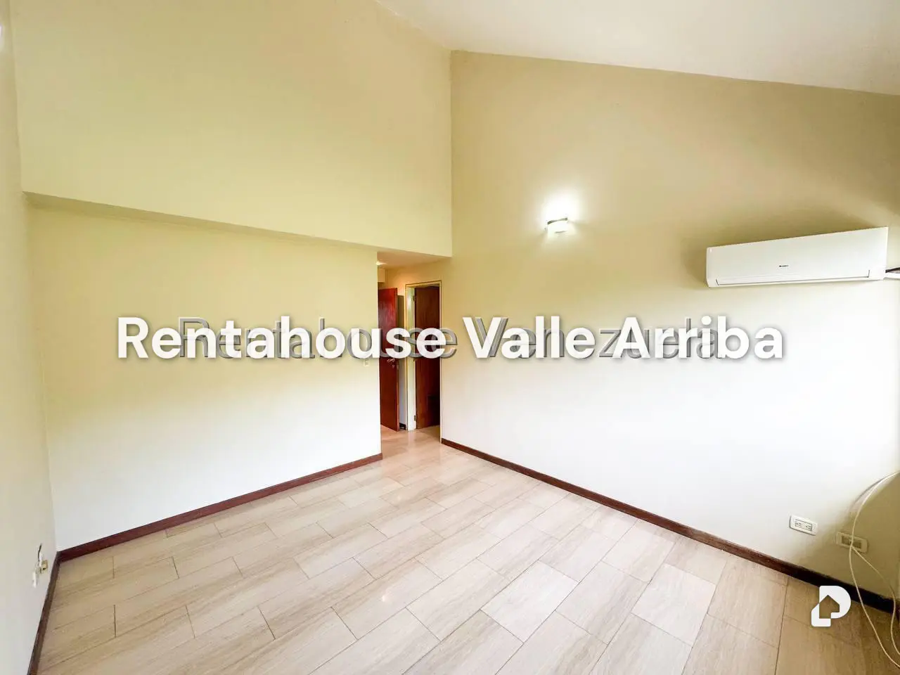 Apartamento en Lomas de La Lagunita, Caracas – 29