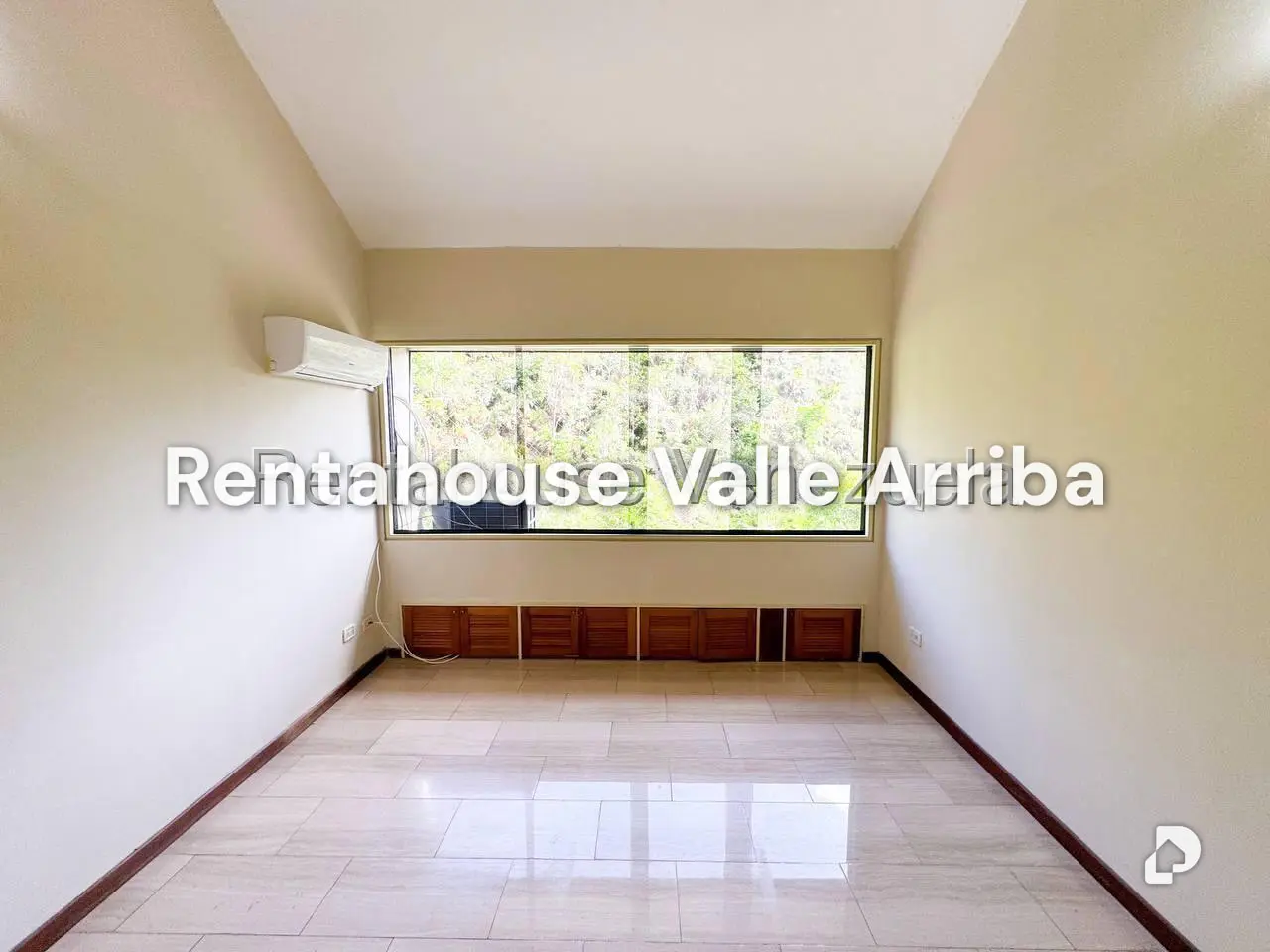 Apartamento en Lomas de La Lagunita, Caracas – 28