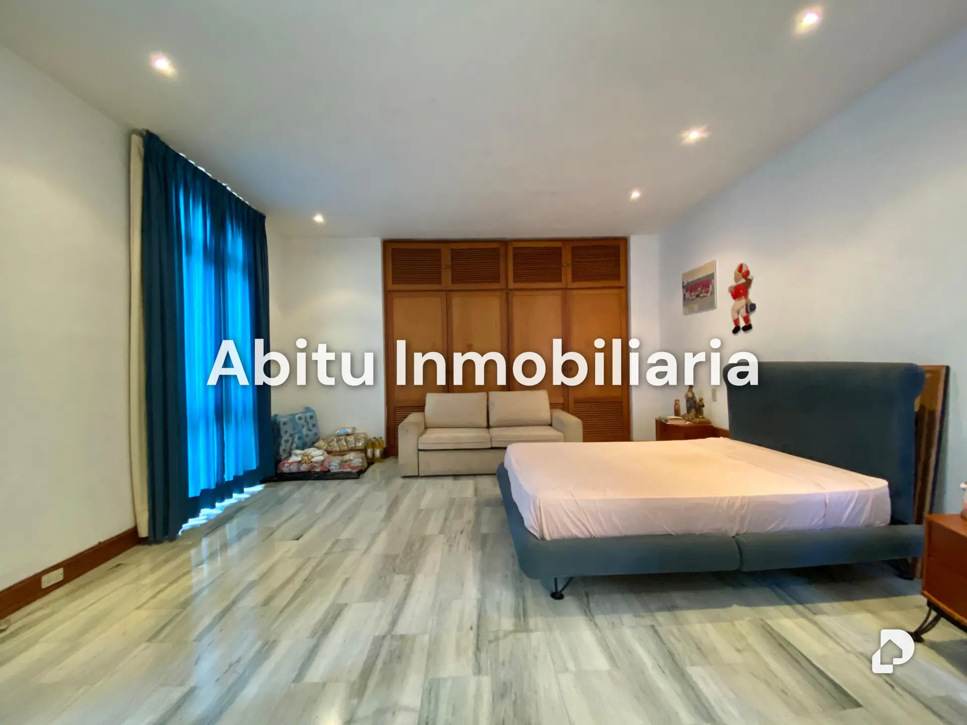 Casa en La Floresta, Caracas – 12