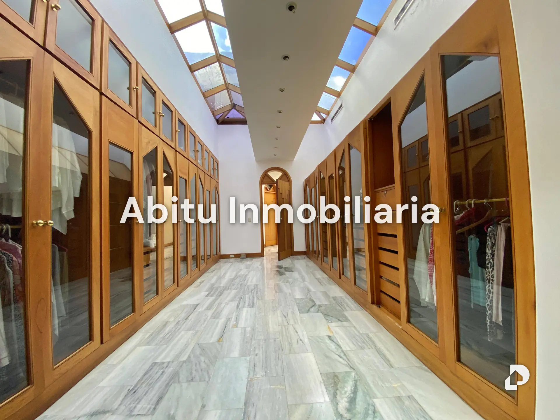 Casa en La Floresta, Caracas – 18