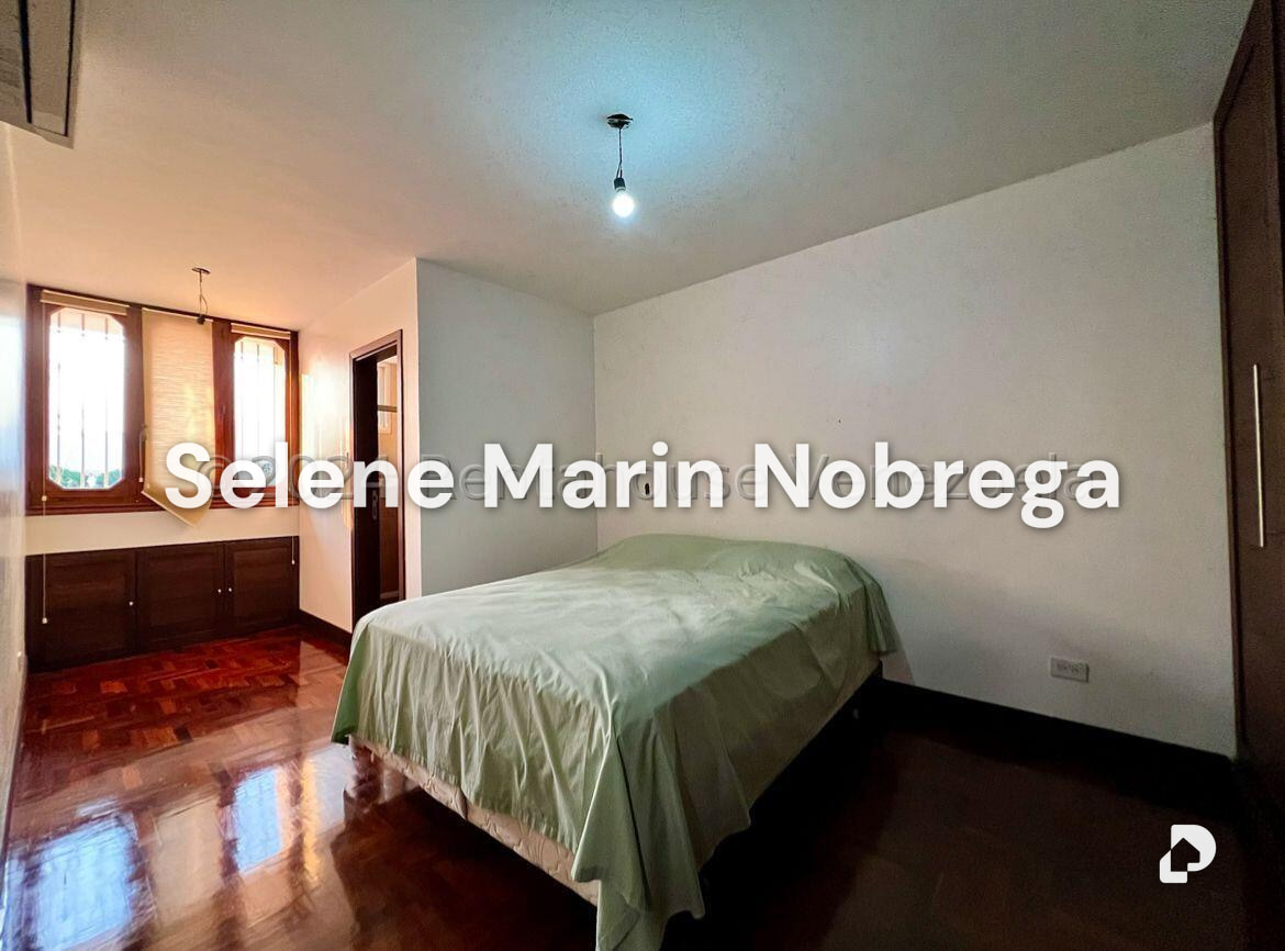 Casa en Colinas de Bello Monte, Caracas – 27