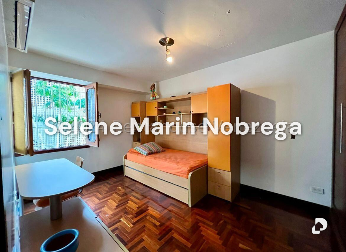 Casa en Colinas de Bello Monte, Caracas – 24
